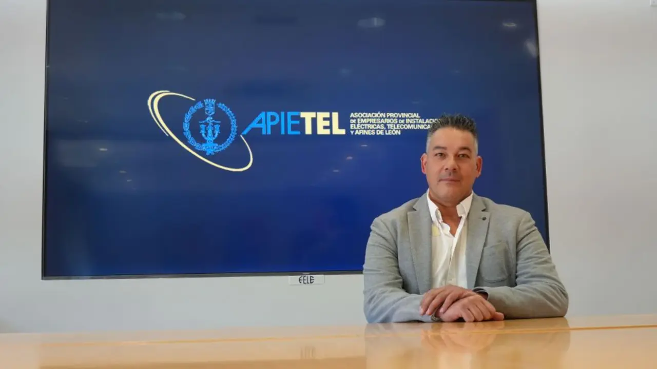 &Aacute;ngel Mart&iacute;nez - Presidente APIETEL 2026