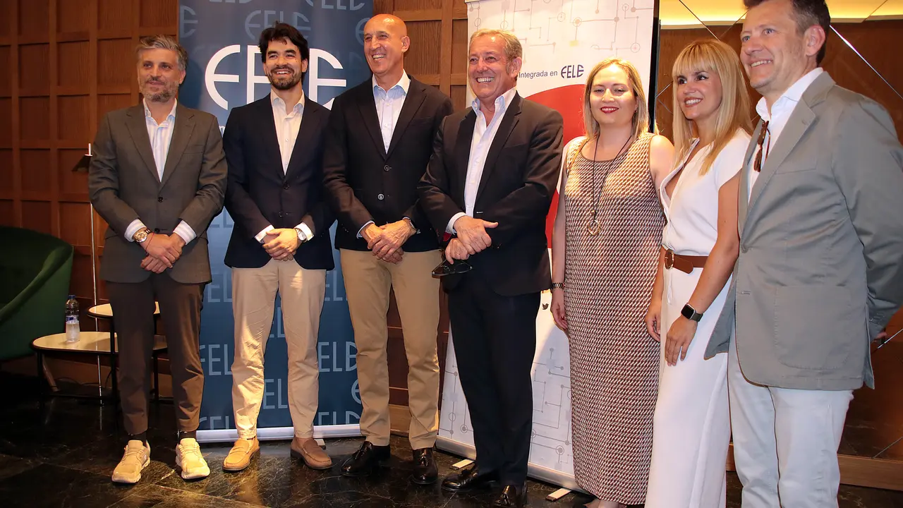 La Asociaci&oacute;n de J&oacute;venes Empresarios de Le&oacute;n celebra su asamblea general con la presencia del alcalde, Jos&eacute; Antonio D&iacute;ez y el presidente de CEAJE, Antonio Magraner. Peio Garc&iacute;a. Ical