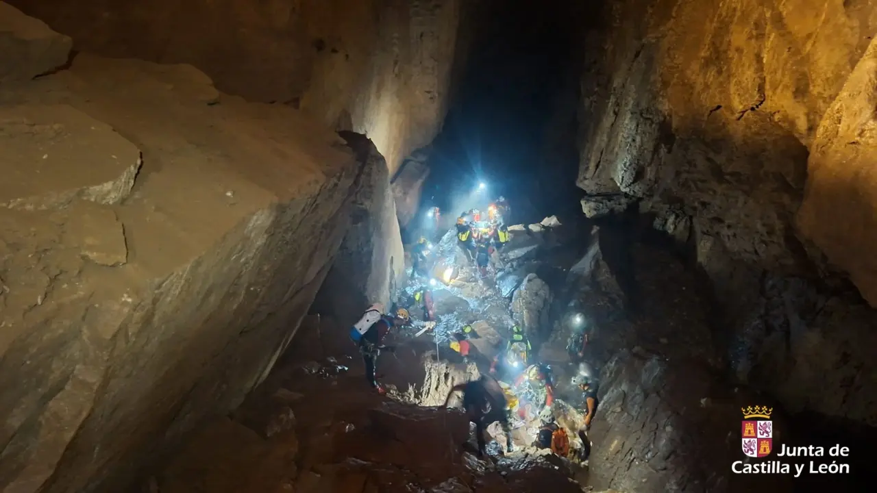 Rescate Cueva de Valporquero (4)