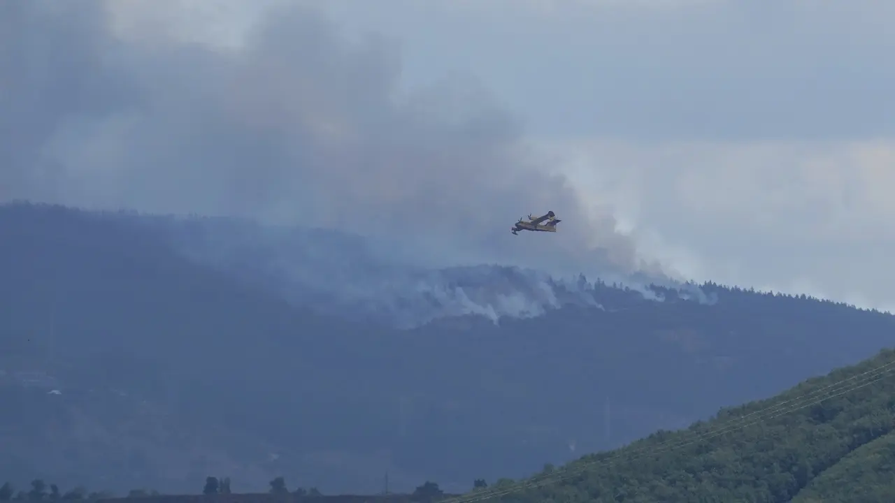 Incendio en el municipio de Congosto (Le&oacute;n). C&eacute;sar S&aacute;nchez. Ical
