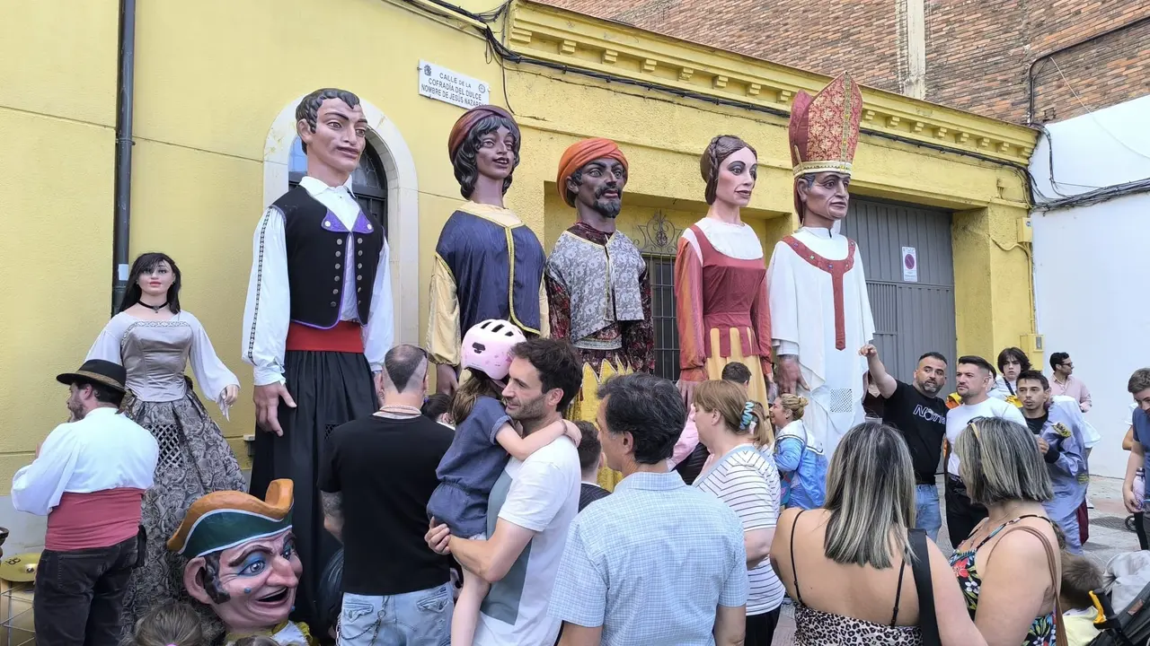 Gigantes y cabezudos