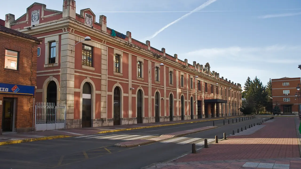 La antigua estaci&oacute;n ferroviaria de Le&oacute;n.