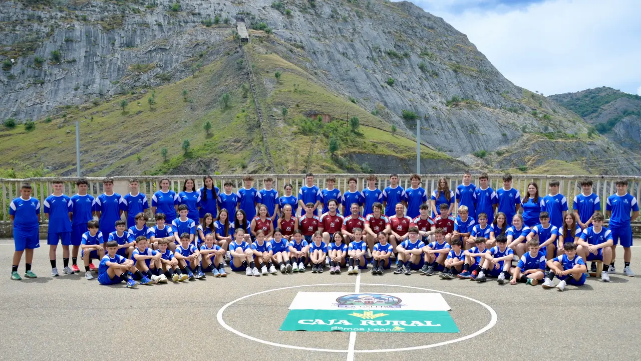 Santa Luc&iacute;a de Gord&oacute;n (Le&oacute;n) acoge el VIII Campus de Balonmano Juan&iacute;n Garc&iacute;a. Ical
