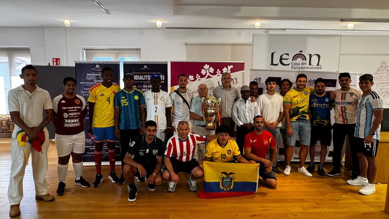 Presentaci&oacute;n del Mundialito Leon&eacute;s