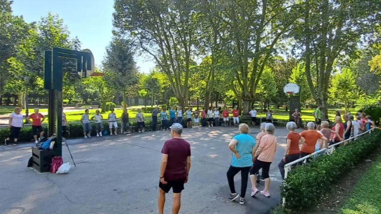 Actividades para mayores en los parques de Le&oacute;n