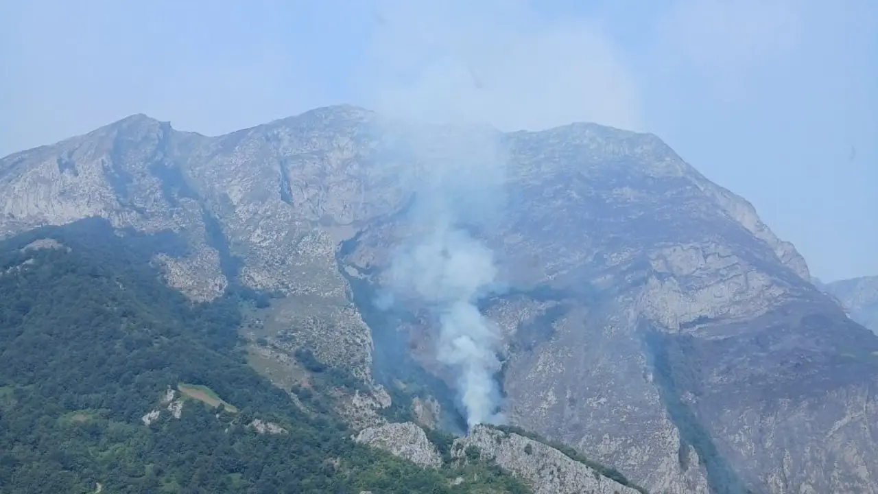 Incendio en Ribota de Sajambre Le&oacute;n