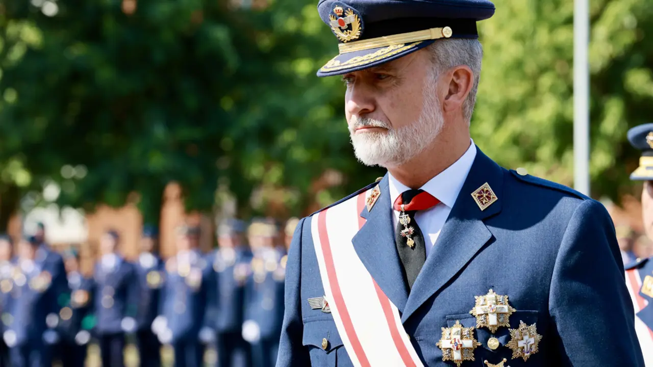 El rey Felipe Vi, esta ma&ntilde;ana en La Virgen del Camino. | ICAL