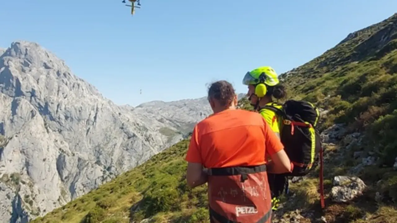 Rescate monta&ntilde;eros en Picos de Europa