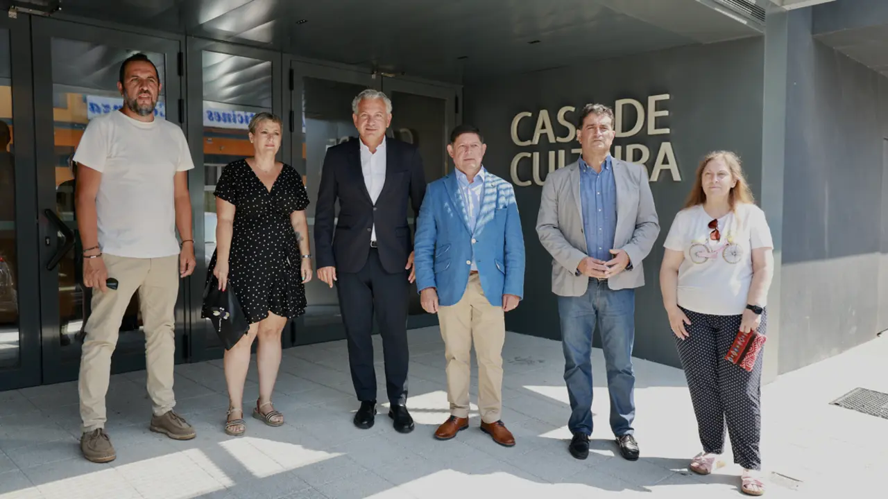 El delegado del Gobierno en Castilla y Le&oacute;n, Nicanor Sen, visita las actuaciones finalizadas en la Casa de la Cultura de Valencia de Don Juan financiadas a cargo del Programa de Impulso a la Rehabilitaci&oacute;n de los Edificios P&uacute;blicos. | ICAL
