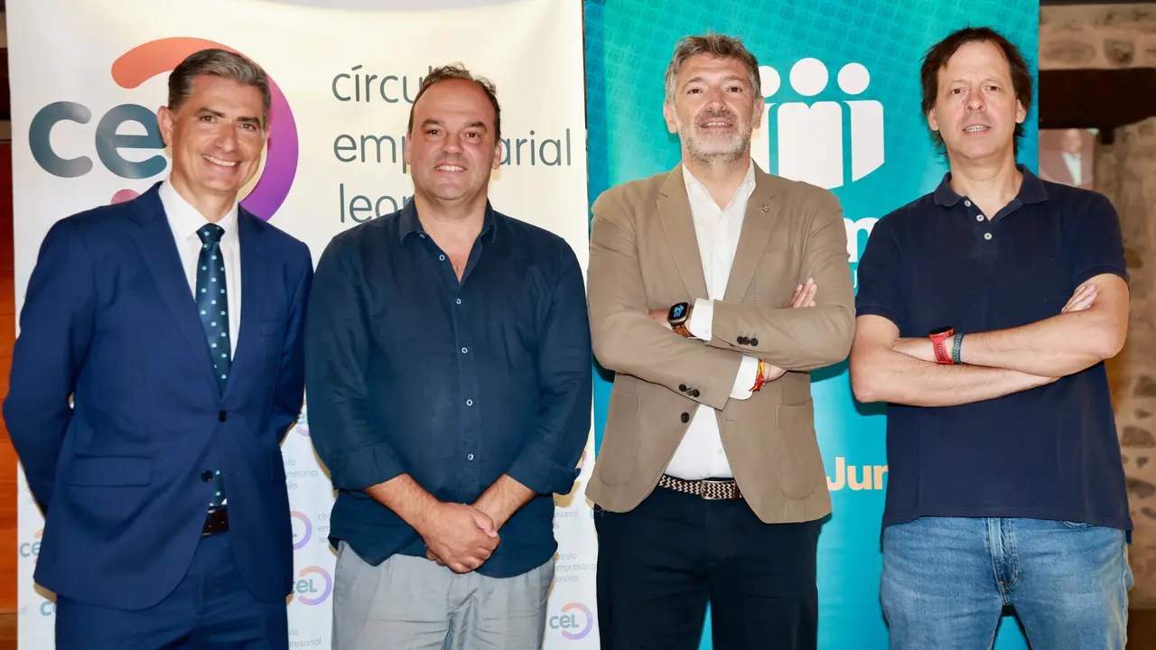 El economista Jos&eacute; Carlos Diez imparte la conferencia &lsquo;Le&oacute;n en la era de la inteligencia artificial&rsquo;, organizada por el C&iacute;rculo Empresarial Leon&eacute;s. Campillo. Ical
