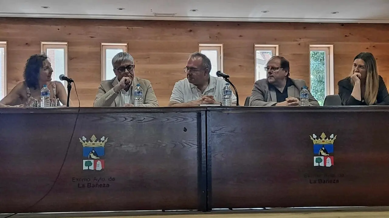 Clausura del curso de la ULE en La Ba&ntilde;eza
