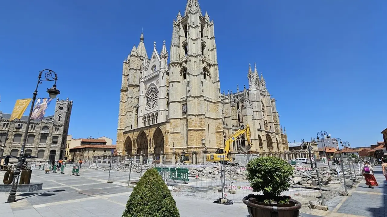 Catedral de Le&oacute;n en obras