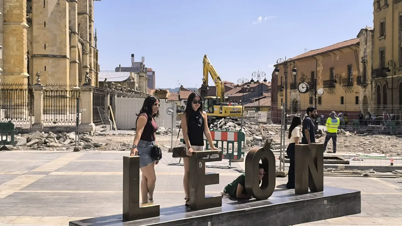 Letras de Le&oacute;n. Plaza de Regla