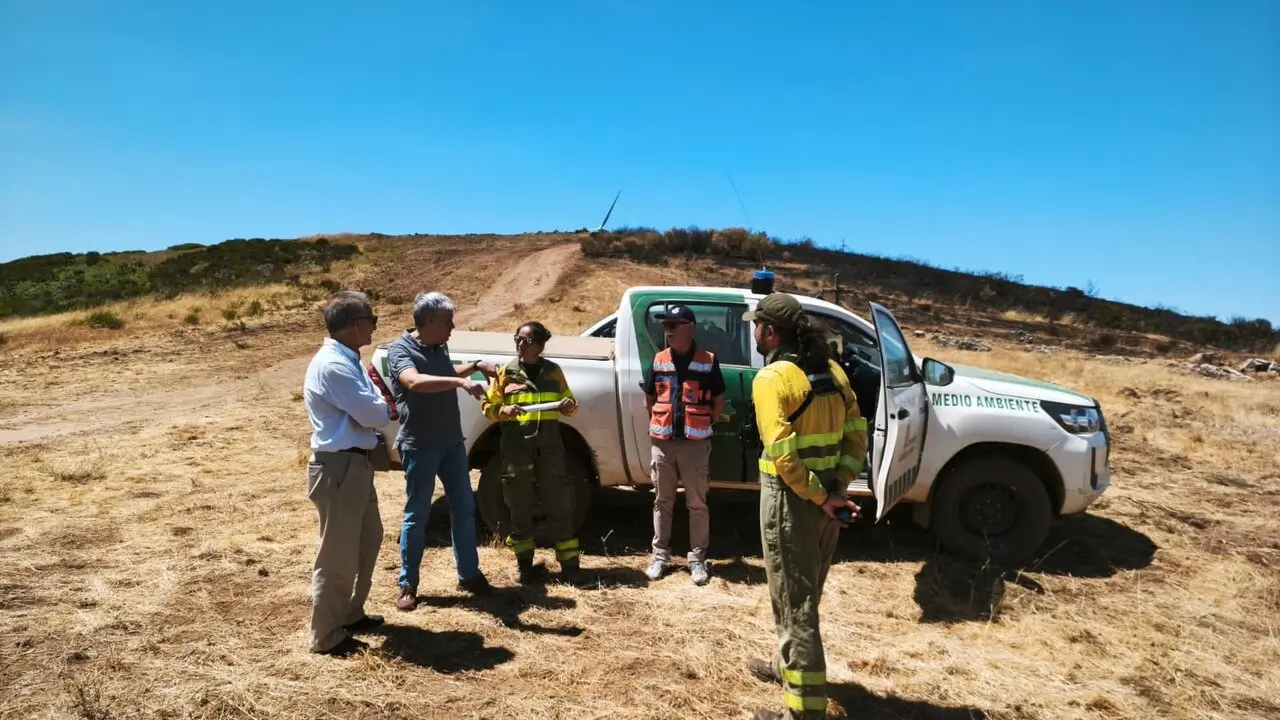 El delegado territorial de la Junta en Le&oacute;n, Eduardo Diego, visita la comarca de Riello para visitar las zonas afectadas por el incendio forestal de Murias de Ponjos