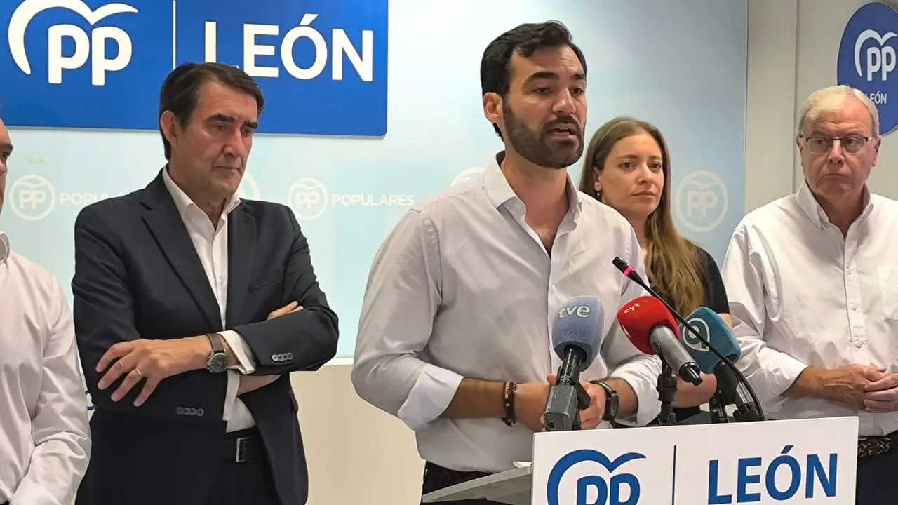 Presentaci&oacute;n de David Fern&aacute;ndez a la Alcald&iacute;a de Le&oacute;n por el PP. Le&oacute;n24horas (5)