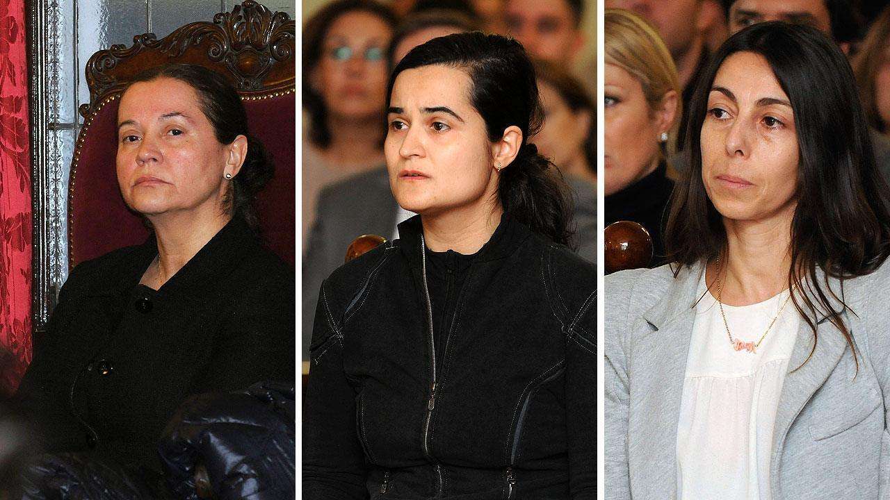 De izquierda a derecha, Montserrat González, Triana Martínez y Raquel Gago, las tres mujeres condenadas por el asesinato de Isabel Carrasco.