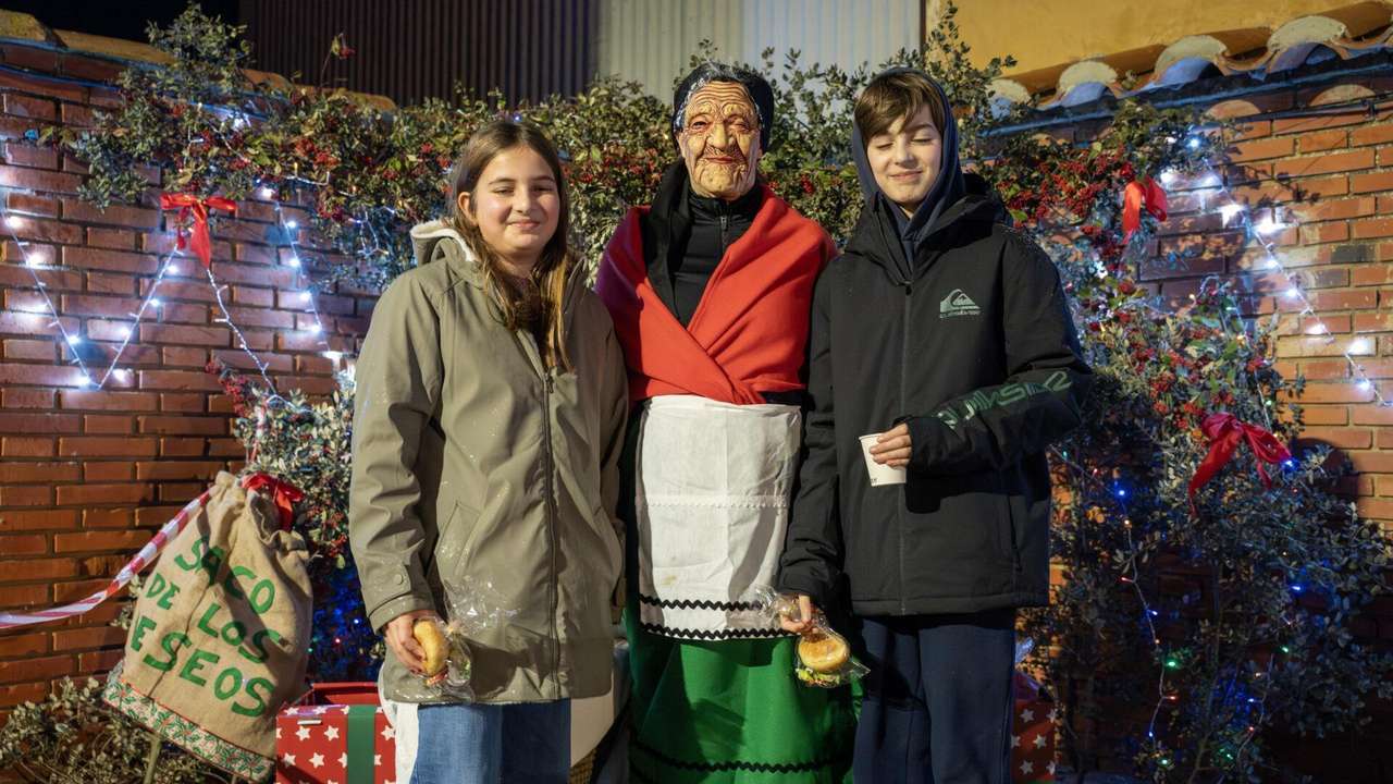 La Vieja del Monte llega al Barrio de la Peregrina de Sahagún | APL - Leon24Horas