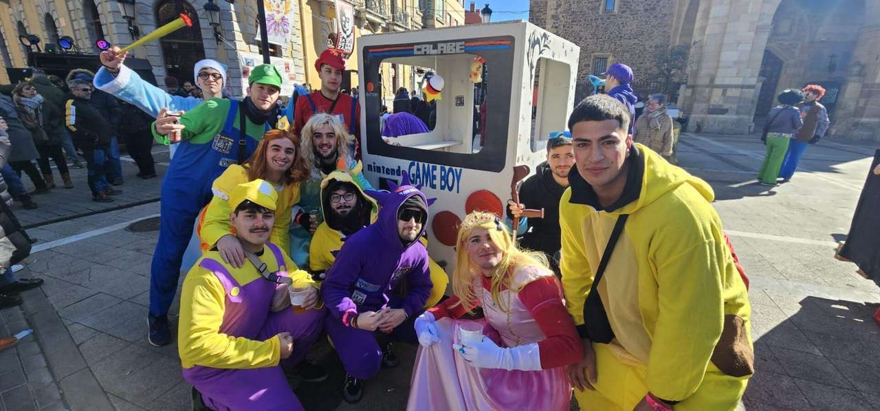 Este sábado en La Bañeza se vive la jornada favorita para los más creativos y originales con el Carnaval Auténtico. La clave es disfrutar.