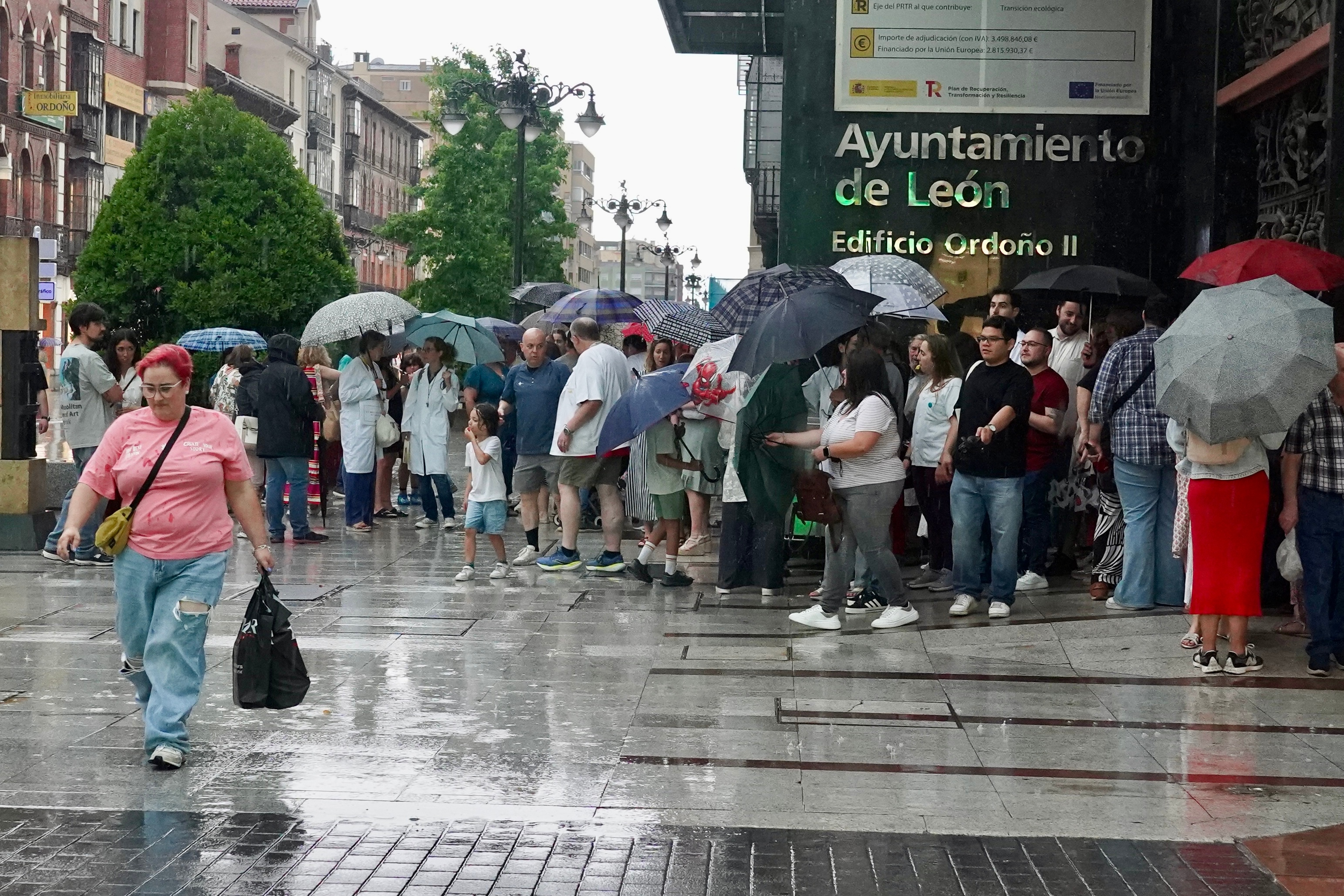 La Delegación Provincial de León de la Asociación Médicos Unidos por sus Derechos protagoniza una manifestación para exigir un estatuto propio