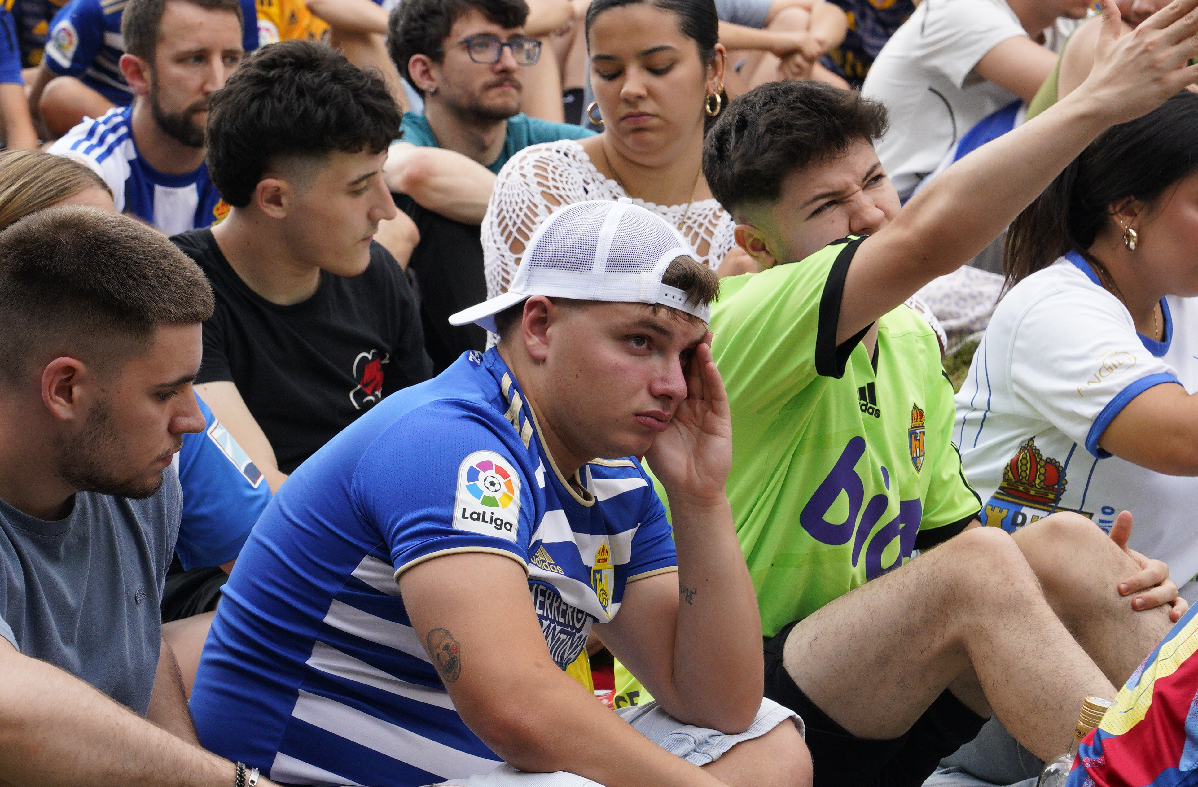 Aficionados de la S.D. Ponferradina durante la derrota en la final del play off de ascenso a segunda división contra el Celta Fortuna. César Sánchez. Ical