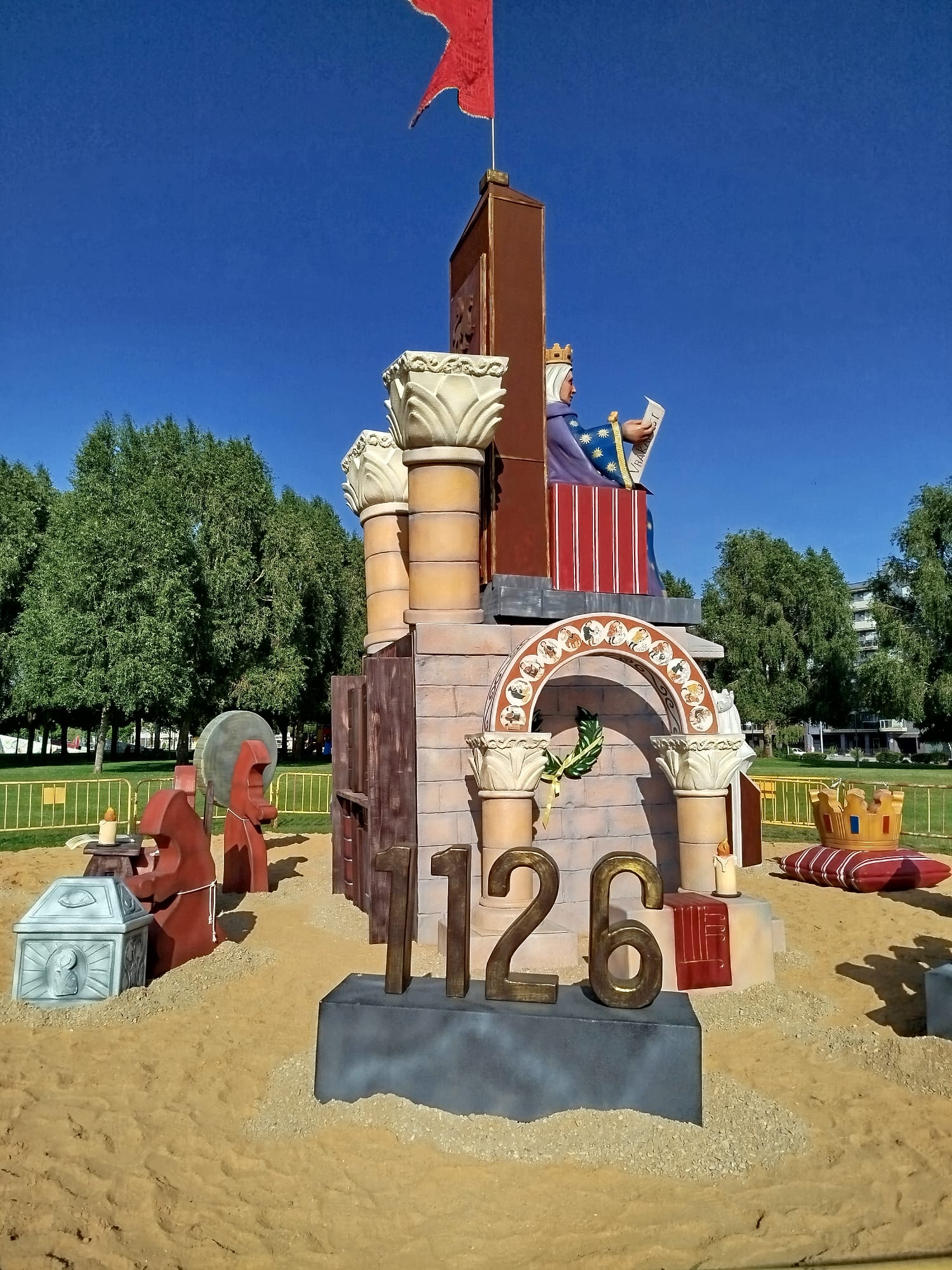 Hoguera de San Juan 2026 en León en honor a la Reina Urraca I (1)