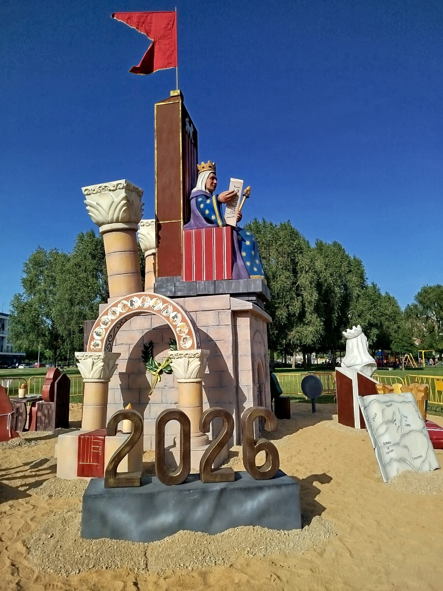 Hoguera de San Juan 2026 en León en honor a la Reina Urraca I (2)