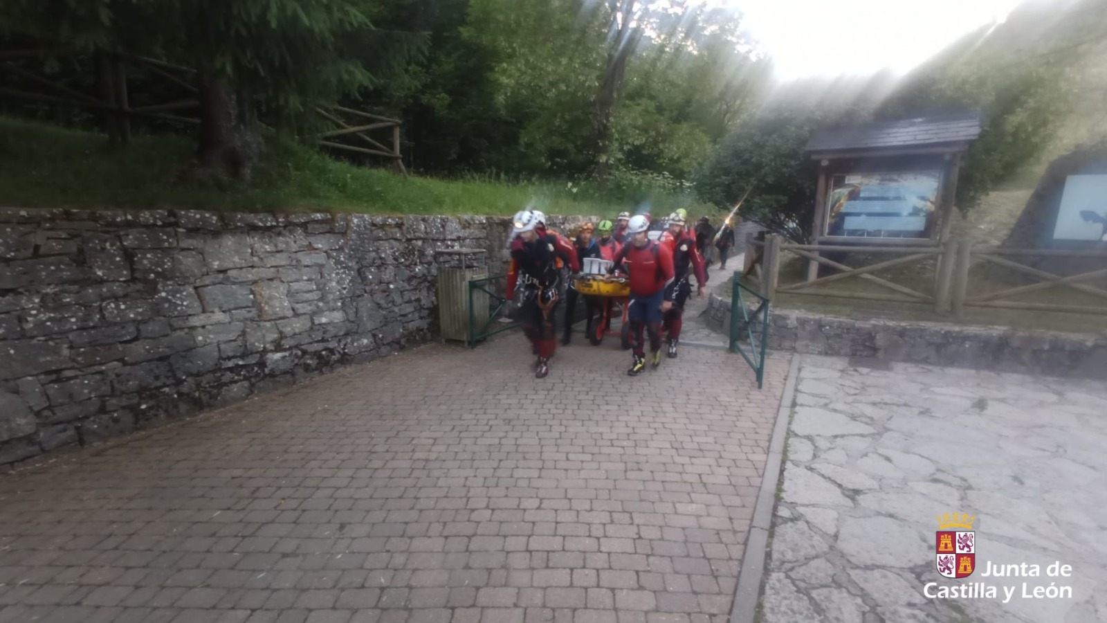 Rescate Cueva de Valporquero (6)