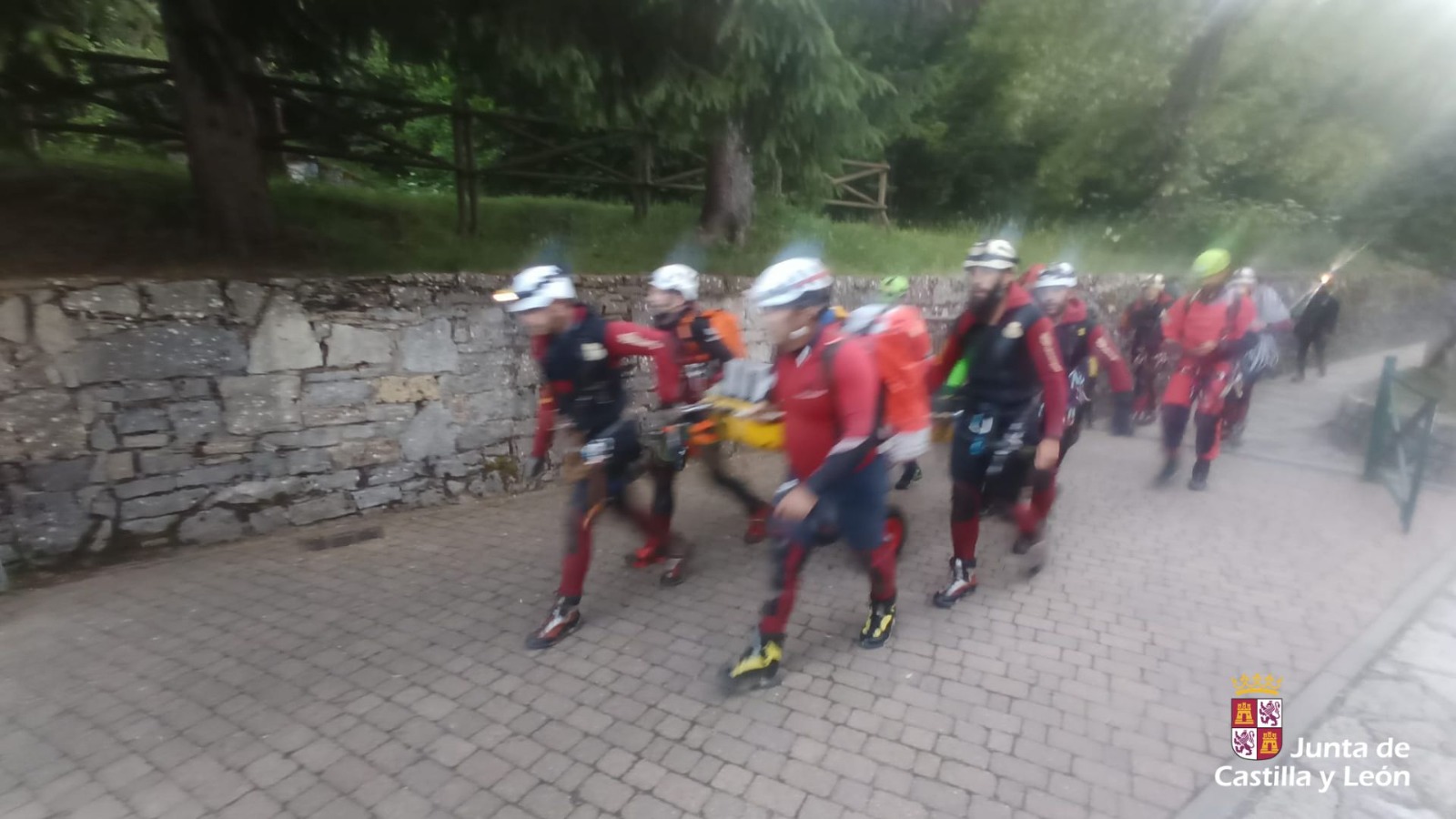 Rescate Cueva de Valporquero (1)