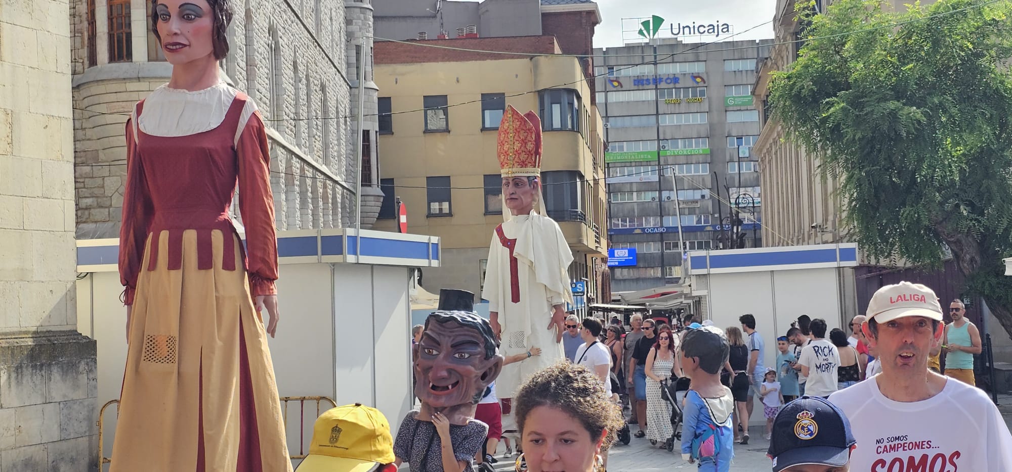 Pasacalles de gigantes y cabezudos San Juan 2026 (2)