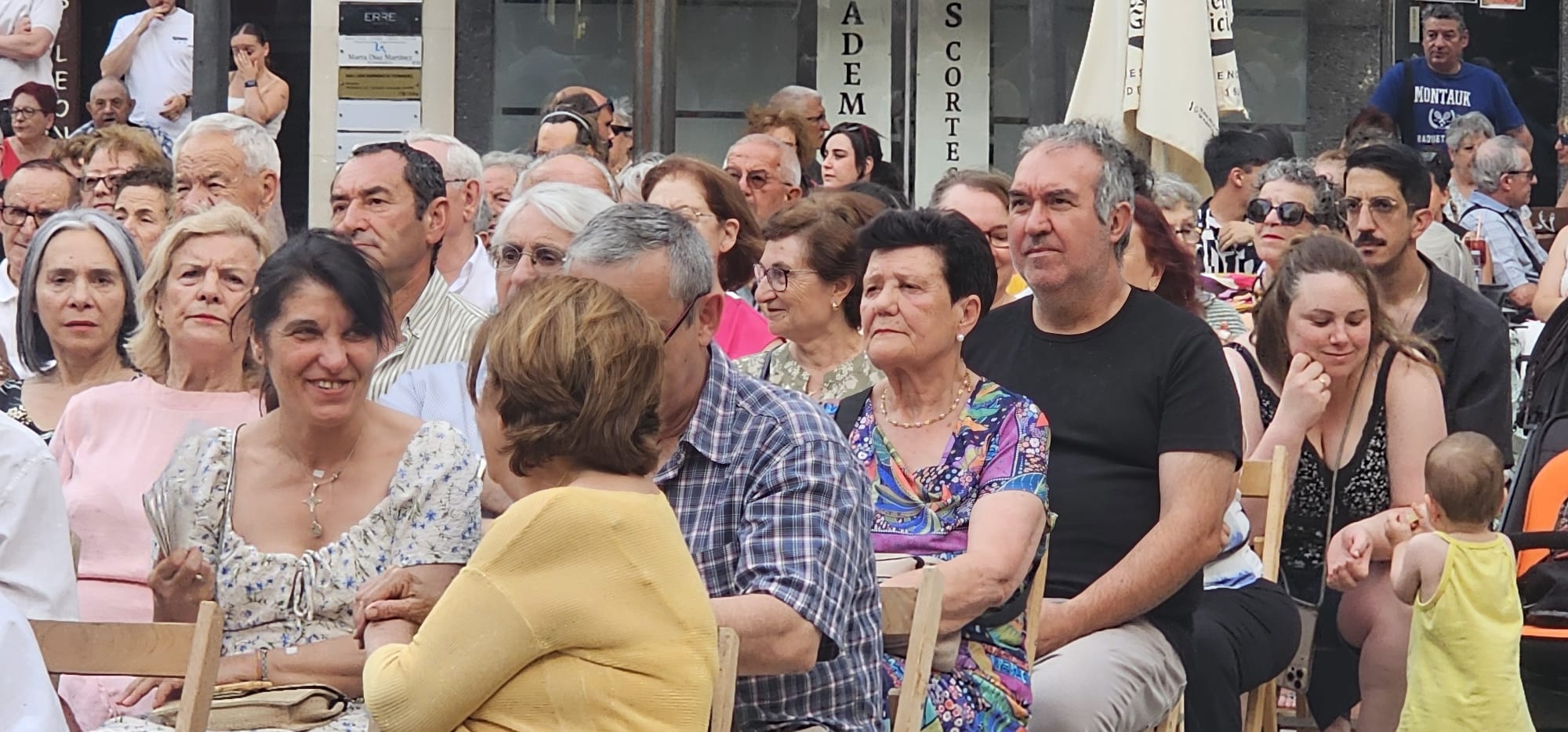 Bailes Regionales Xeitu San Juan en las Cortes Leonesas (13)