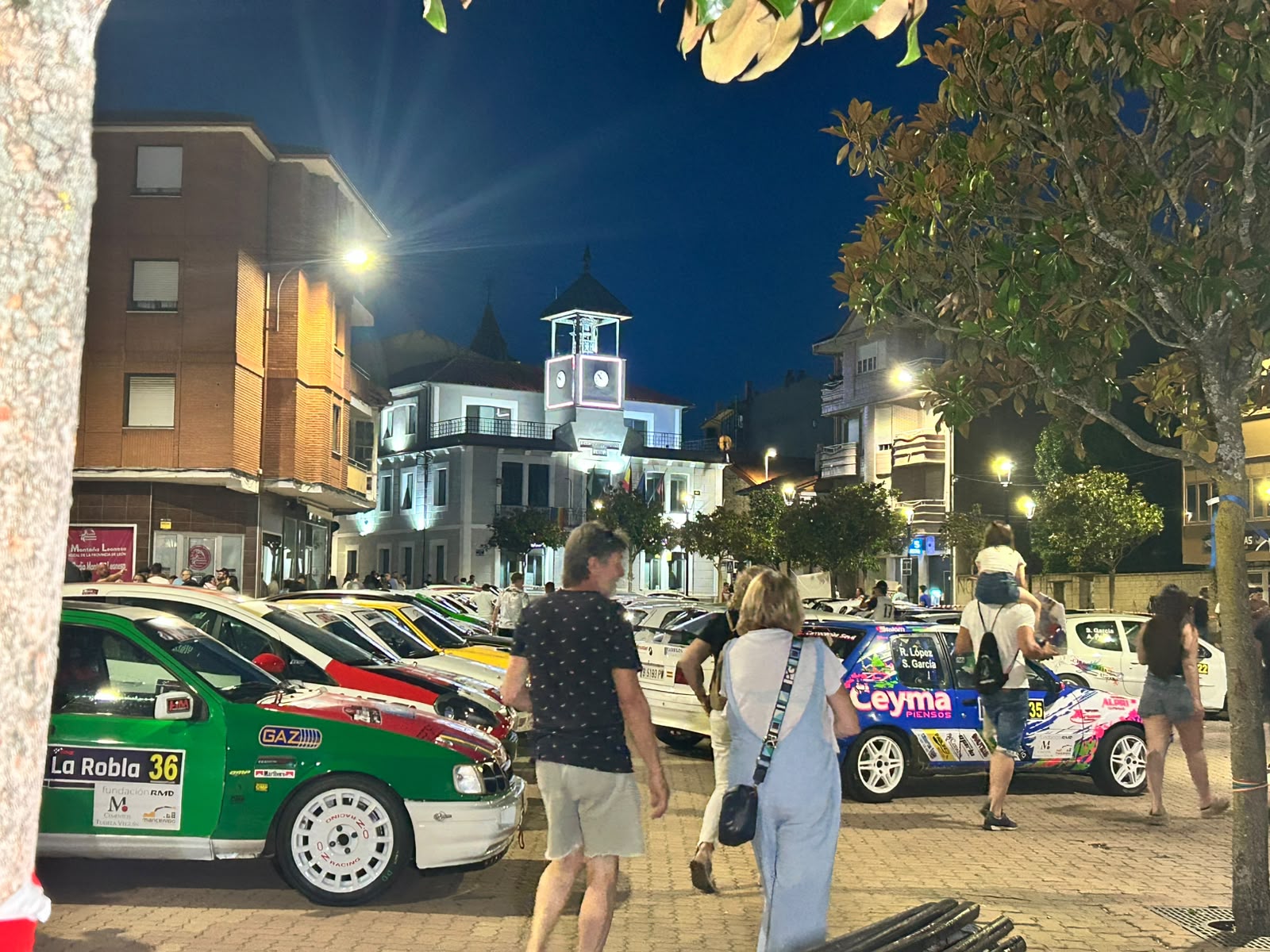 Salida desde La Robla del  XXVIII Rallye de León (5)