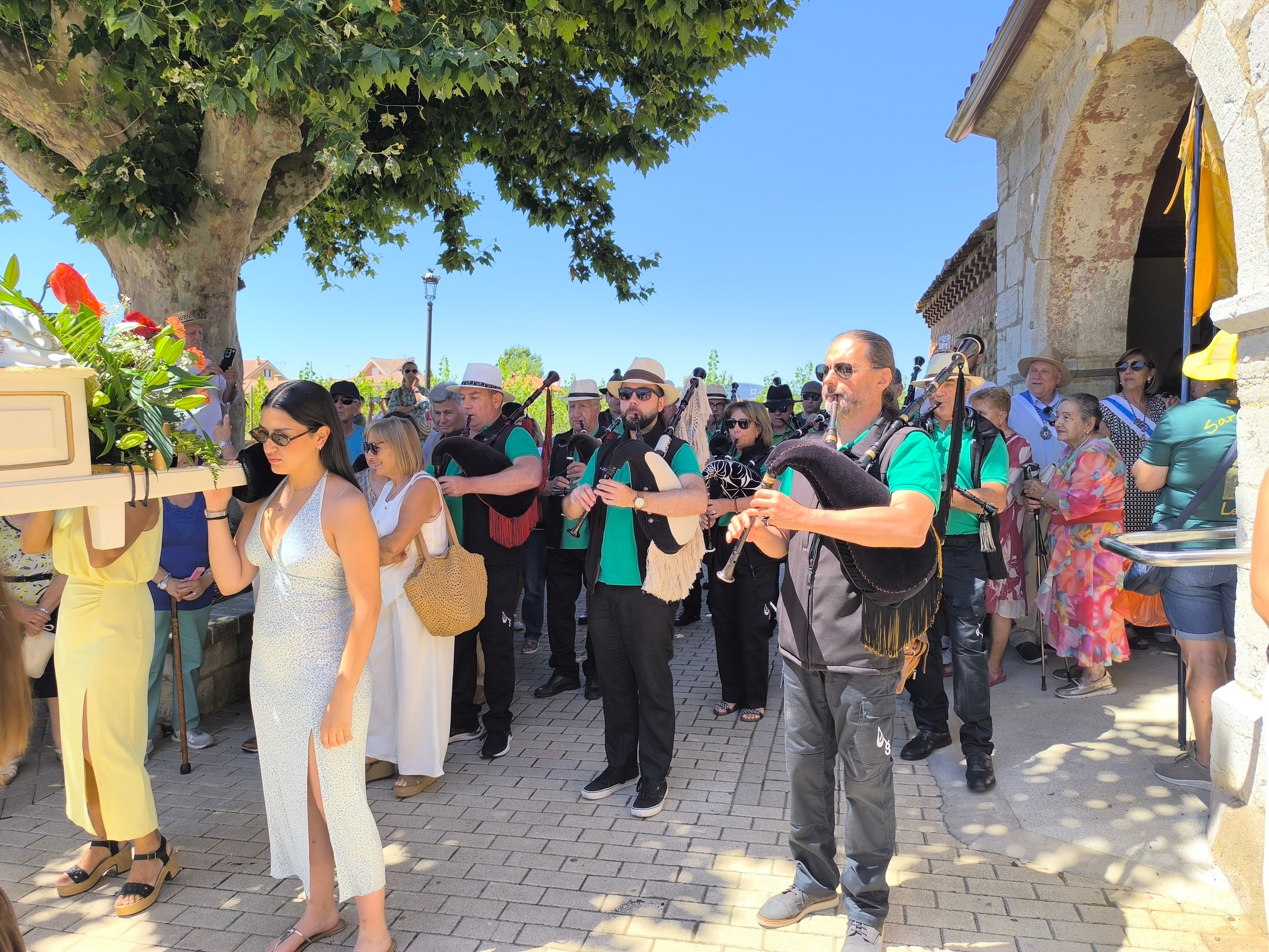 Fiestas de Sariegos. Pendonada y procesión. León24horas
