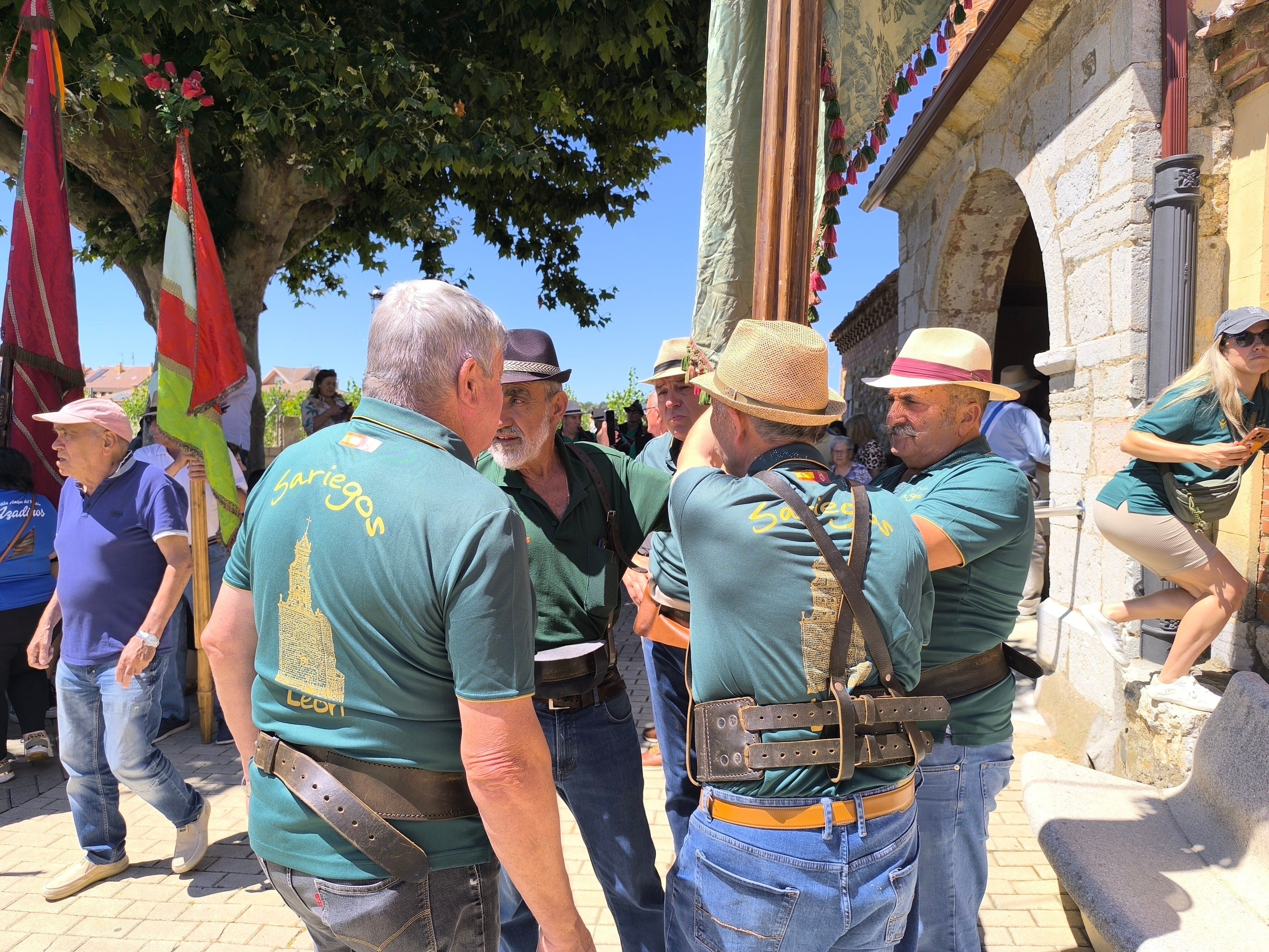 Fiestas de Sariegos. Pendonada y procesión. León24horas