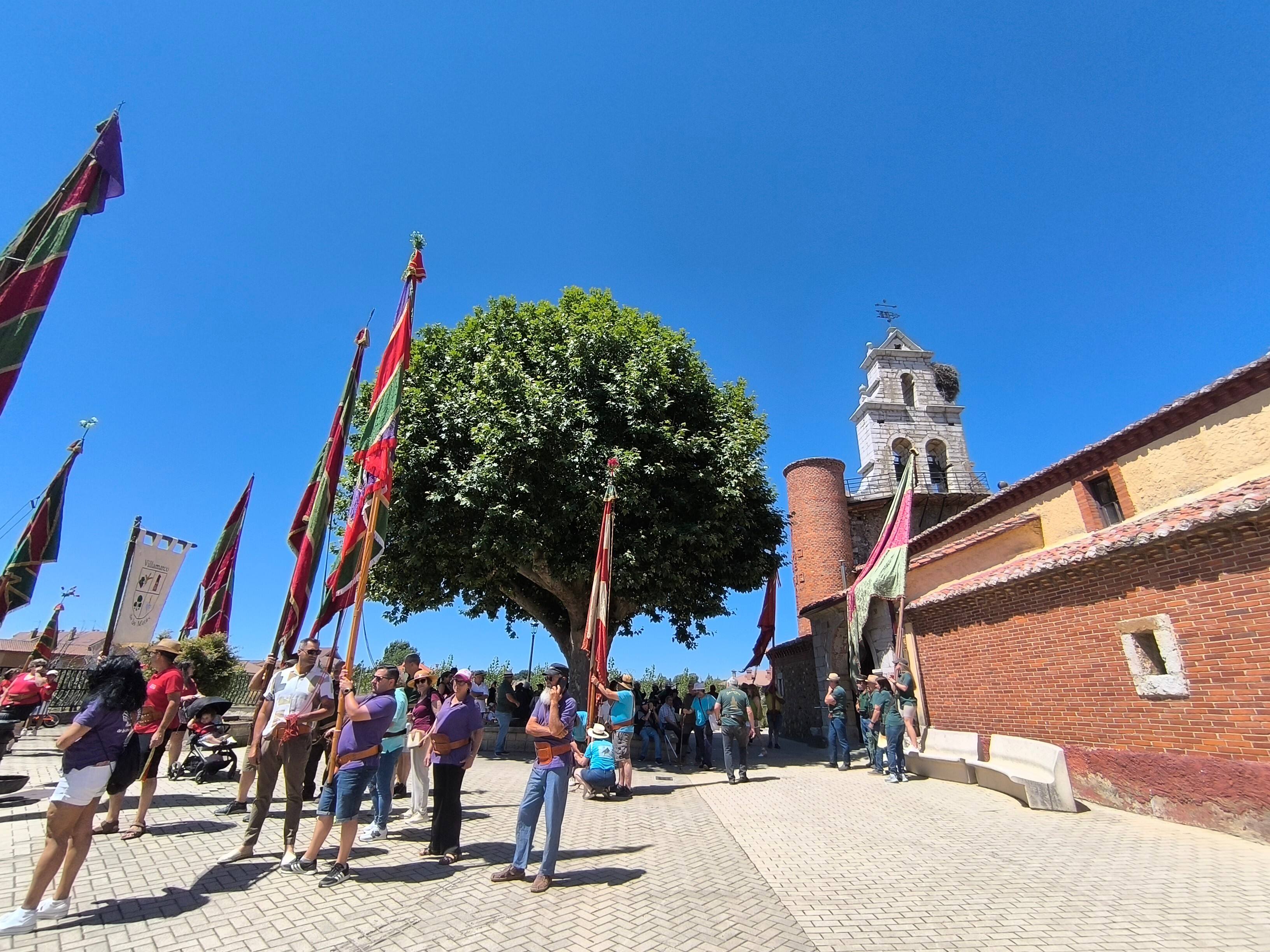 Fiestas de Sariegos. Pendonada y procesión. León24horas