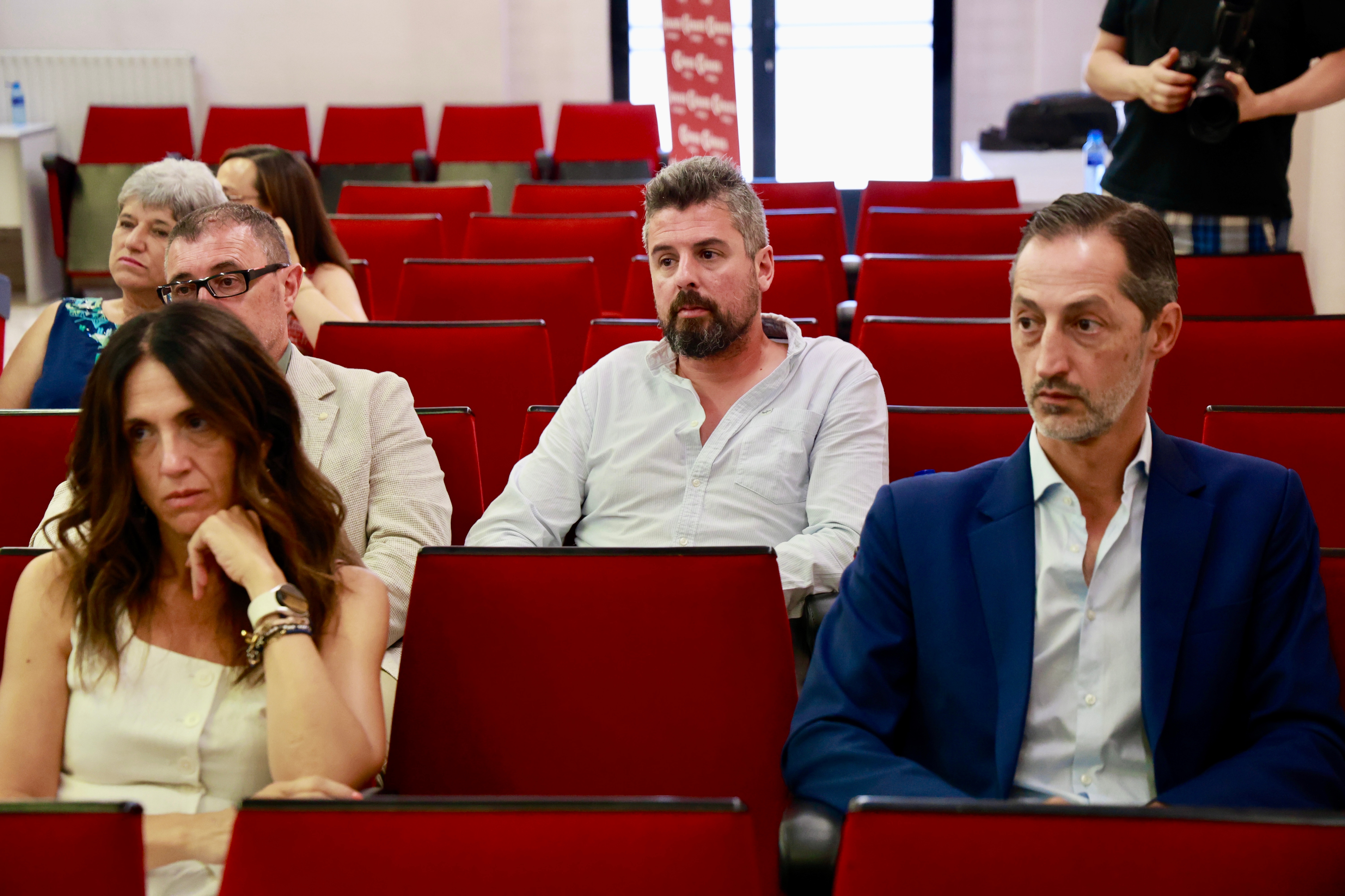 La viceconsejera de Dinamización Industrial y Laboral de la Junta de Castilla y León, Mar Sancho, preside la sesión de pleno constituyente de la Cámara de Comercio de Astorga