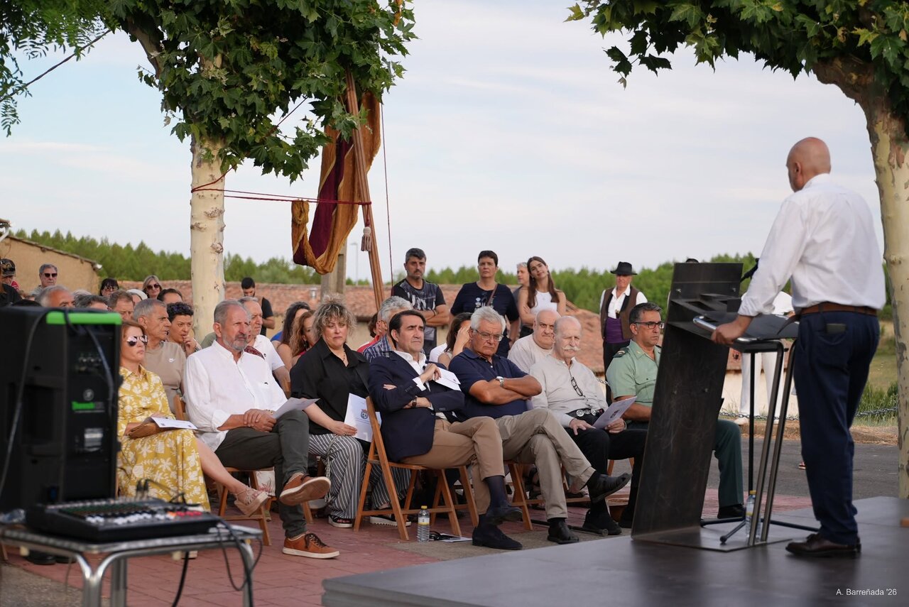 Lectura de los Fueros de León en Villafeliz de la Sobarriba 4 - Antonio Barreñada