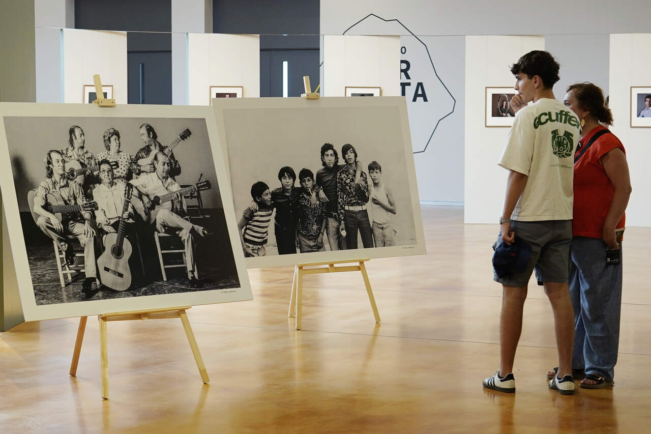 Inauguración de la exposición 'Camarón 75 años' en el festival Bierzo Al Toque