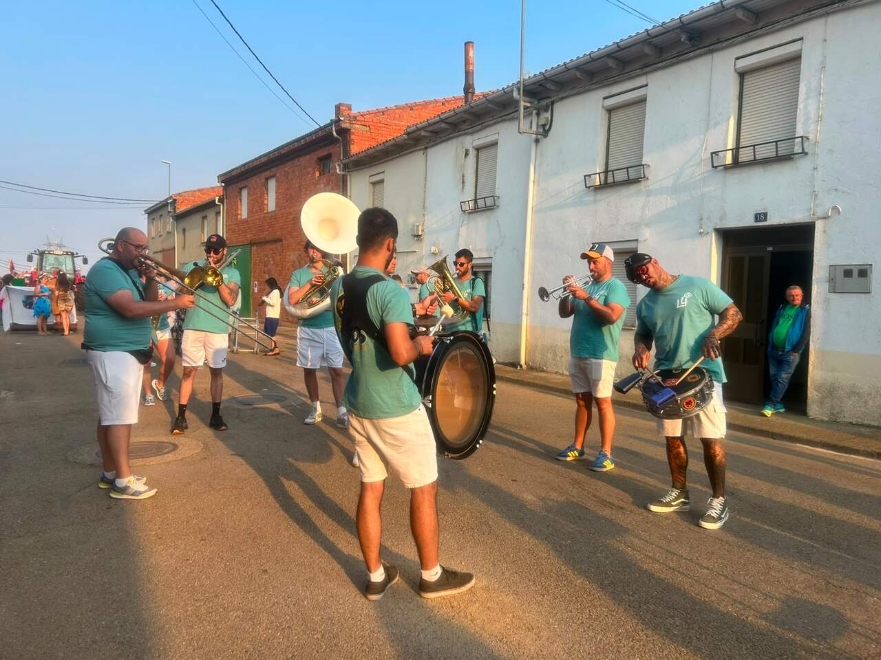 Carrozas y disfraces de Villadangos del Páramo por Santiago Apóstol 2026 (7)