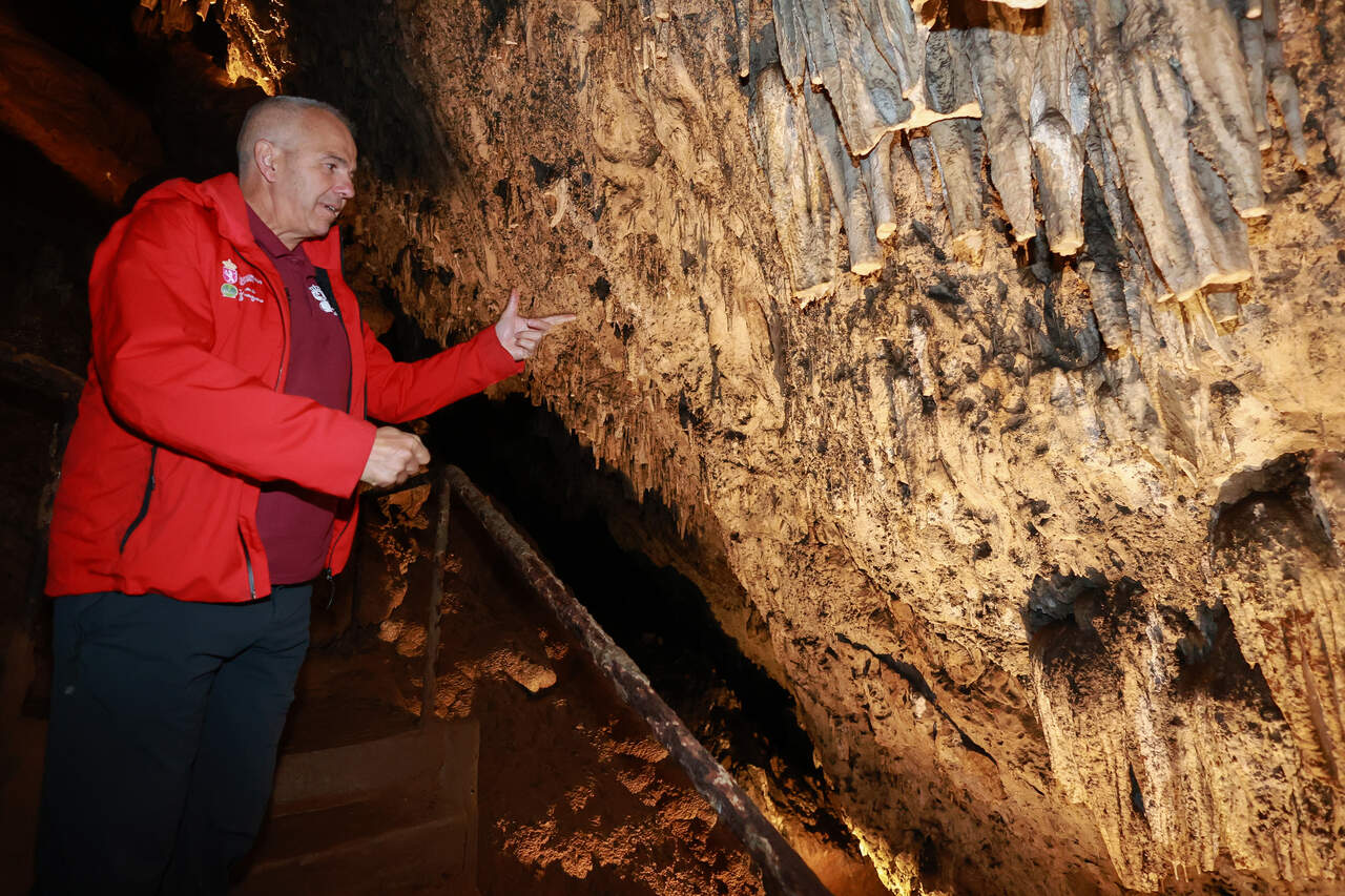 Se cumplen 60 años de la apertura al público de las Cuevas de Valporquero (León)